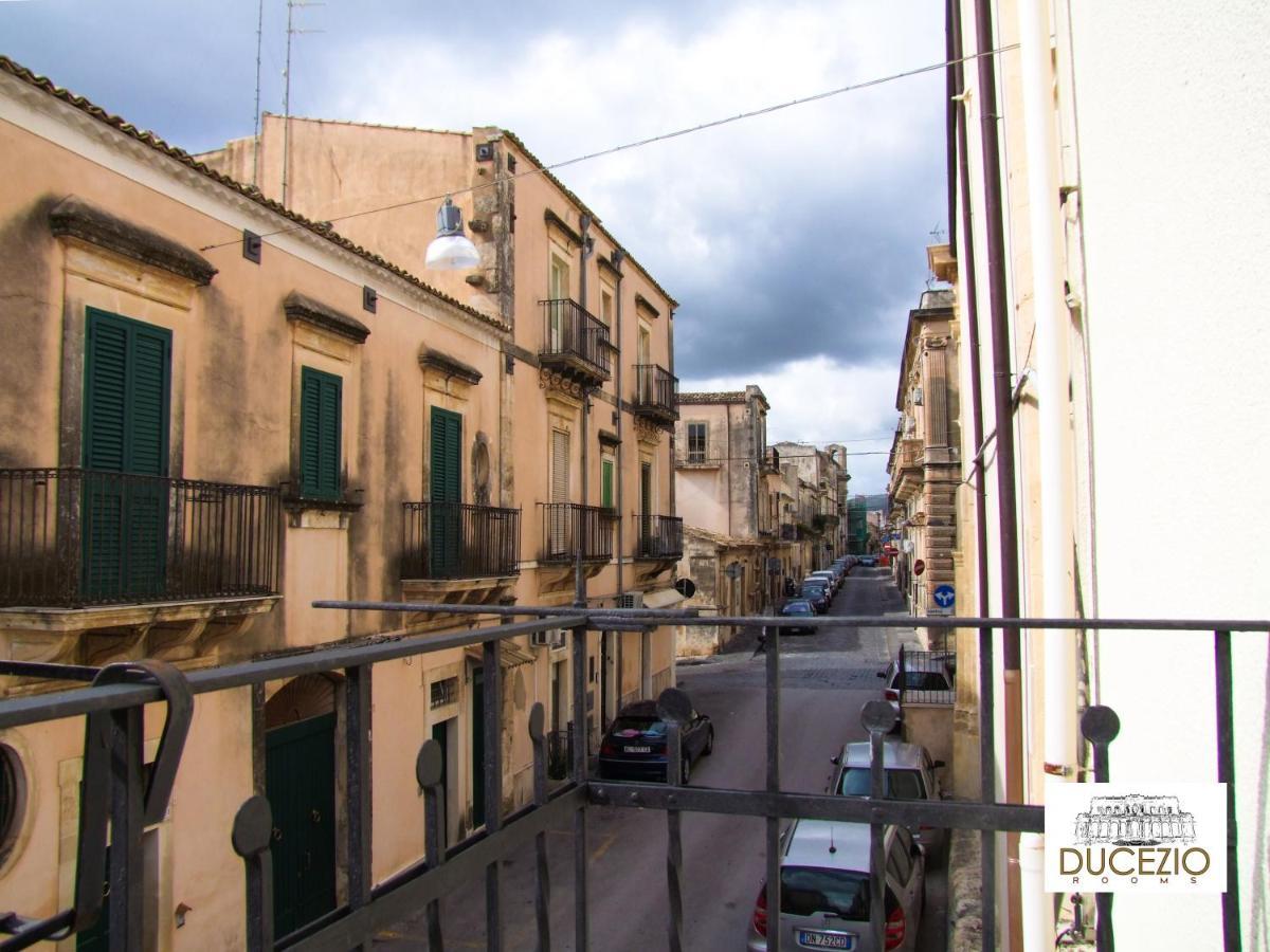 Ducezio Rooms Noto Luaran gambar